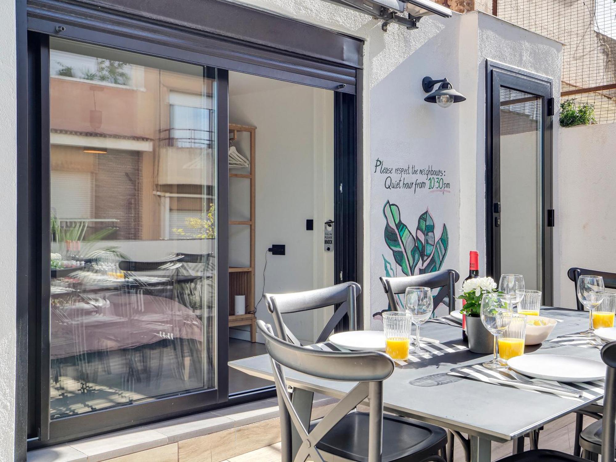 Casa Maria Townhouse- Terrace-4 Bedrooms L'Hospitalet de Llobregat Exterior photo